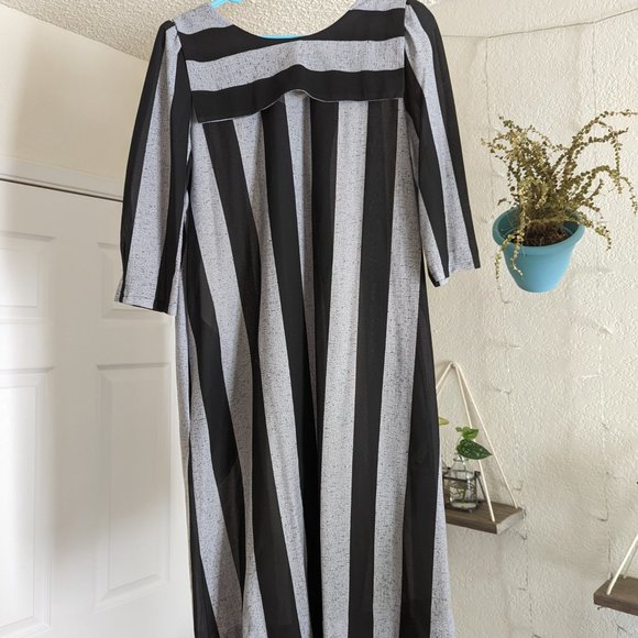 Vintage 70s Black and Grey Striped Dress - Picture 6 of 7